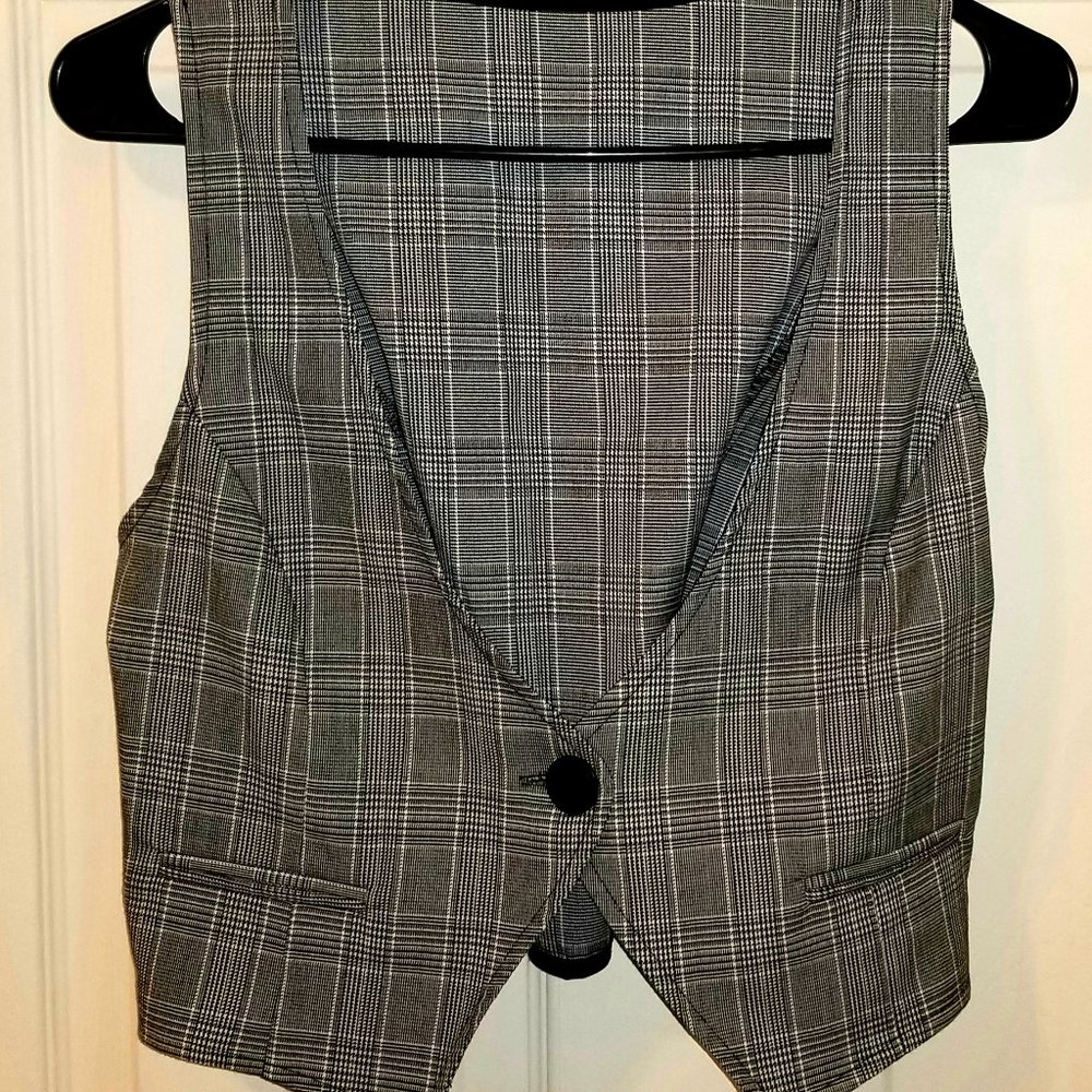 NWOT Black and White Plaid Vest